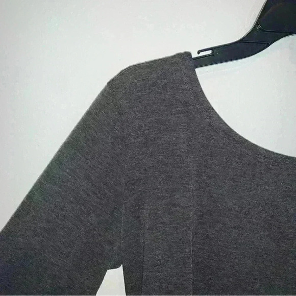 Athleta Open Back Flexlight Top Dark Heathered Gray Long Sleeve Athletic Size M - Picture 4 of 11